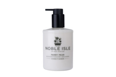 capelli-come-proteggerli- dai-danni-dellautunno-tra-vento-e-pioggia-2A_NOBLE ISLE – PERRY PEAR CONDITIONER