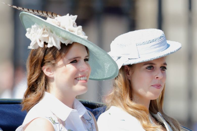 Le principesse Eugenia e Beatrice hanno un vero lavoro (che non c’entra niente con la Corona)