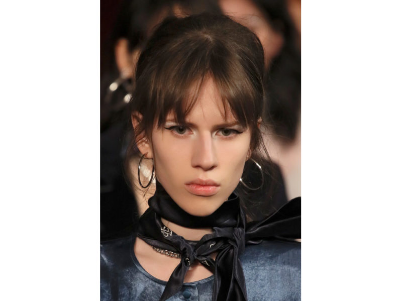 Lunghi scalati hairstyles archzine voluminosi piega riflessi consigli diaror inflexa ramati impeccabile Frangia a tendina: ecco come portarla in questa stagione - Grazia.it