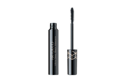 mascara-gli-spunti-dalla-prossima-stagione-su-come-indossarlo-questo-autunno-Medium-2082.1 Ultra Deep Black Mascara 2