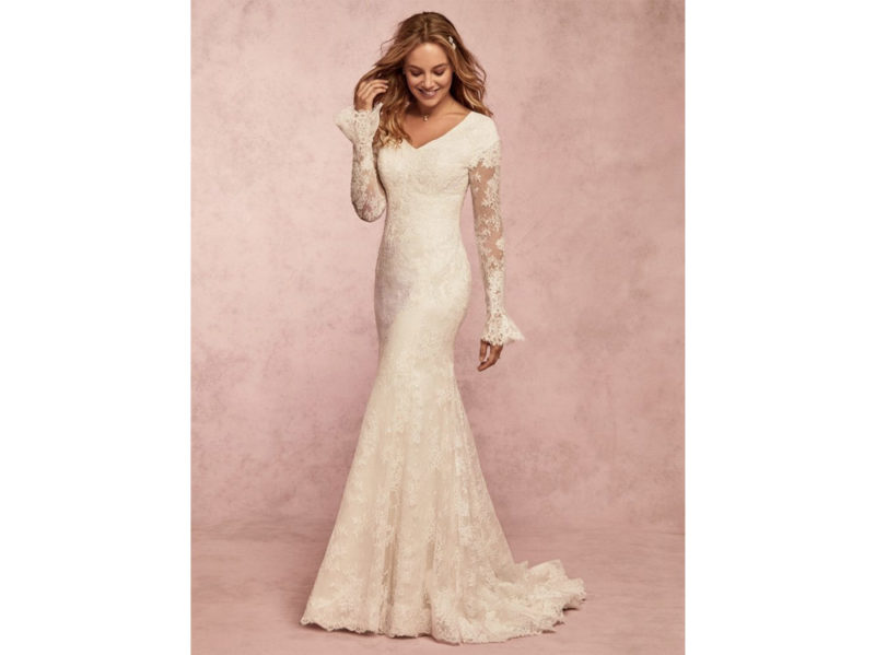 sposa-pizzo-rebecca-ingram-maniche