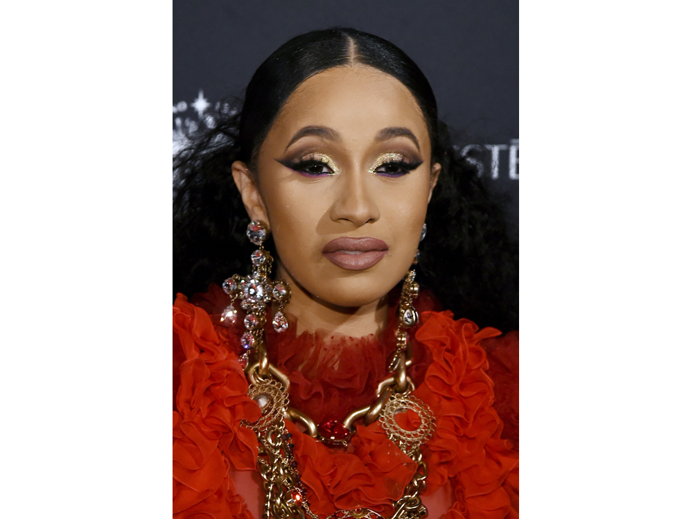 cardi b beauty look capelli make up stile (3)