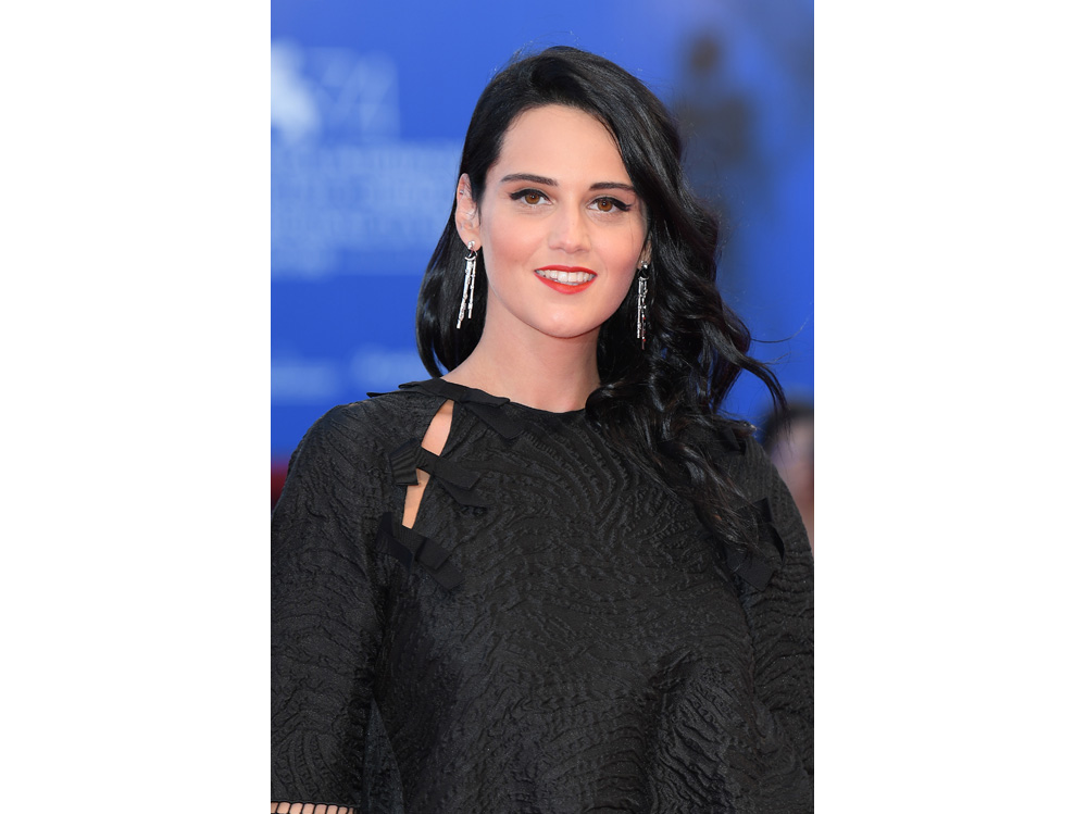 catherine poulain beauty look capelli make up stile (1)