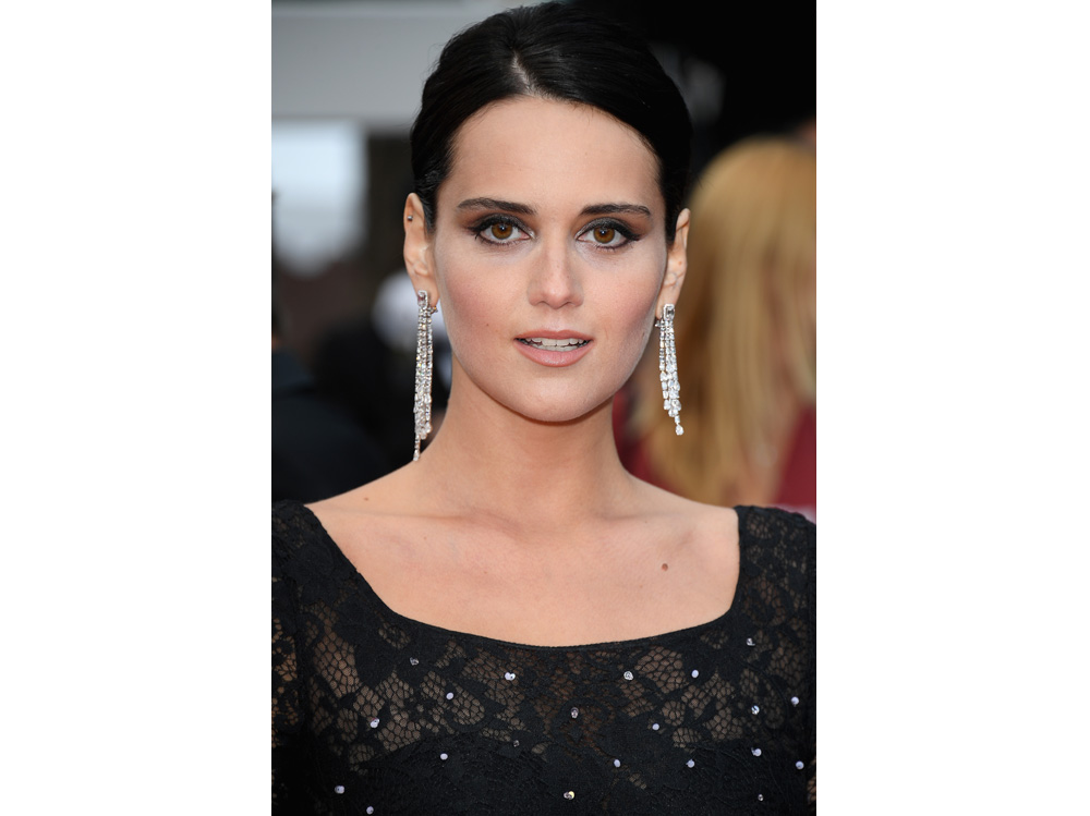 catherine poulain beauty look capelli make up stile (2)