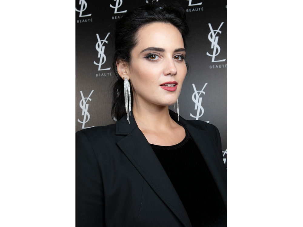 catherine poulain beauty look capelli make up stile (5)