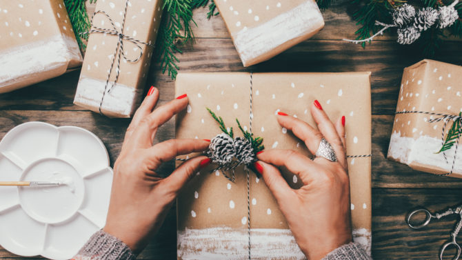 Piccoli Regali Per Natale Originali.Pacchetti Di Natale 10 Idee Originali Da Copiare Subito