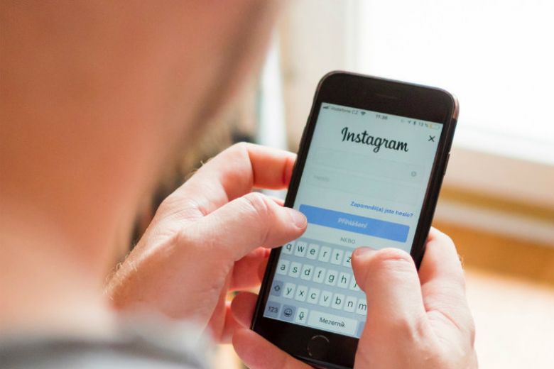 Instagram con scorrimento orizzontale delle foto: ecco cos’è successo
