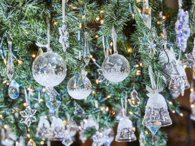Albero Di Natale Milano 2020.Swarovski Accende L Albero In Galleria Vittorio Emanuele Con Belen