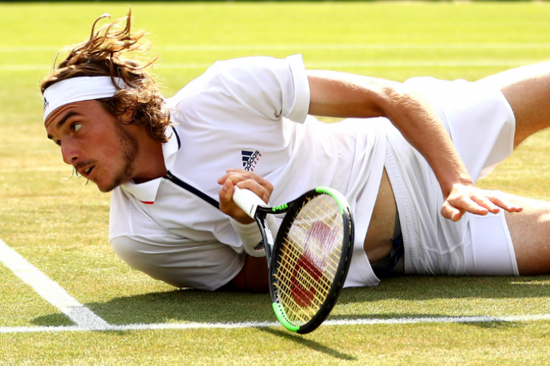 Chi è Stefanos Tsitsipas il tennista greco che fa strage di cuori (e avversari)