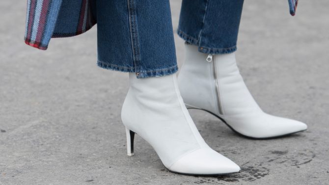 stivaletti bianchi con tacco
