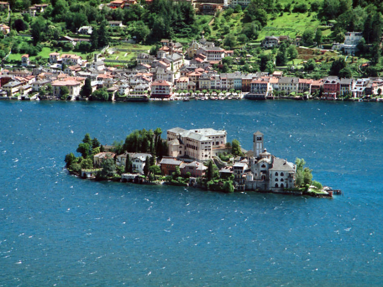 Isola_San_Giulio (WIki)