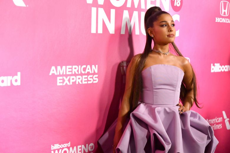 Ariana Grande torna in concerto a Manchester a due anni dall’attentato