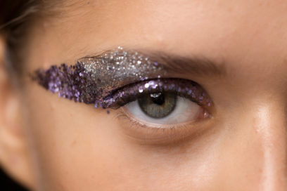 4_PRODOTTI_Glitter-eye-tutti-i-make-up-occhi-pio╠ü-belli-per-la-primavera
