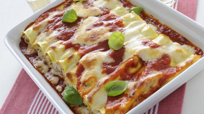 Cannelloni ripieni di carne e ricotta - Grazia.it Cannelloni ripieni di carne e ricotta - Grazia.it