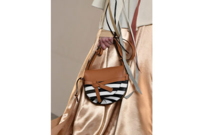 Loewe_clp_W_F19_PA_060_3152601