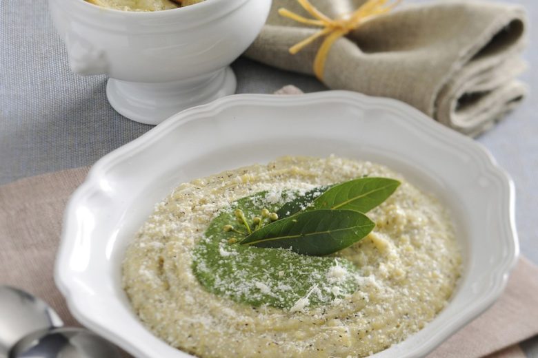 Polenta taragna con crema di coste