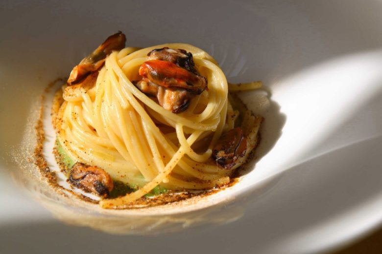 Spaghetti con cozze e broccoli