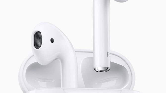 Sono arrivati i nuovi Airpods Apple: si ricaricano wireless e durano il  doppio