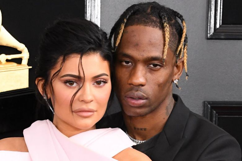 Kylie Jenner accusa Travis Scott di tradimento: cosa c’è di vero?