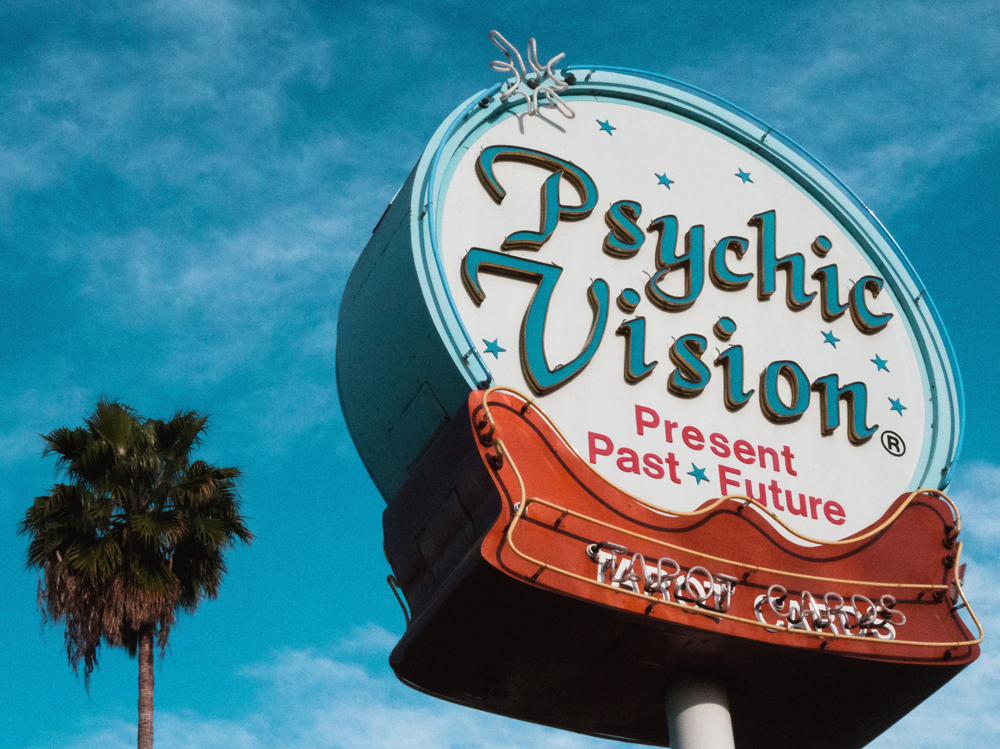 04-cartellone-pubblicitario-passato-futuro