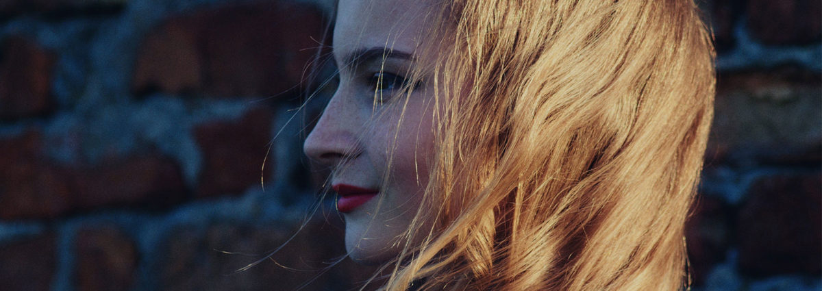 strawberry-honey-hair-desktop