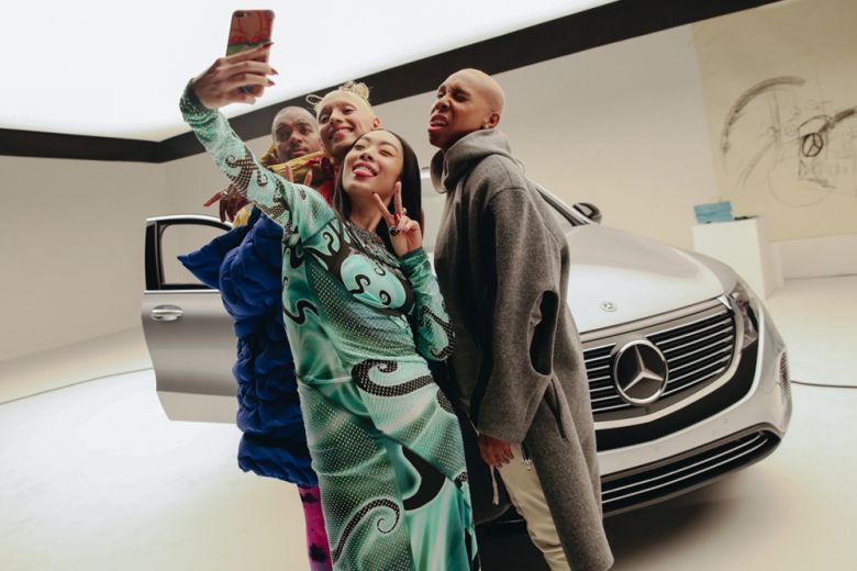 Mercedes-Benz racconta la mobilità con la fashion story #mbcollective