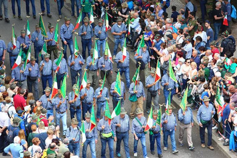 Cosa fare a Milano nel (folle) weekend degli Alpini