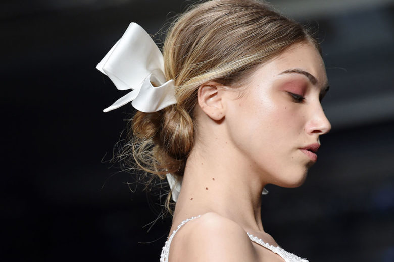 Acconciature da sposa: le tendenze e le idee a cui ispirarsi questa stagione