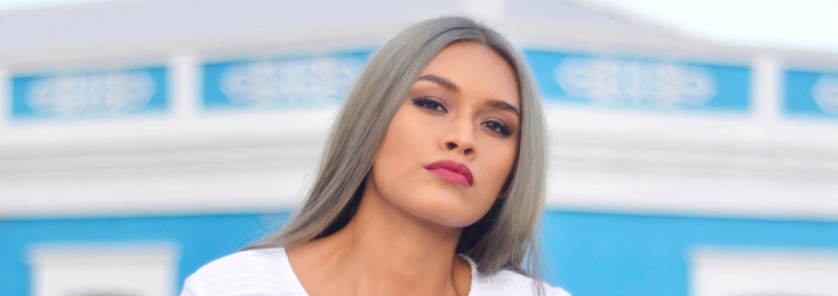 ash-grey-hair-desktop