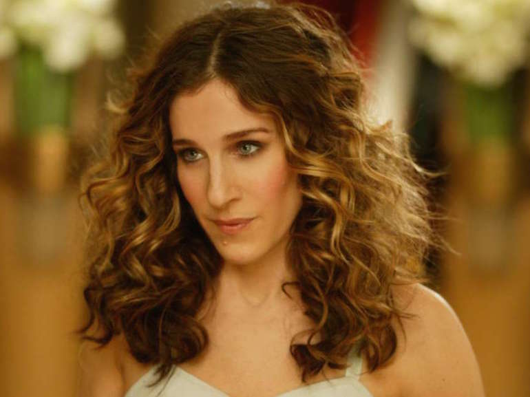 Carrie Bradshaw capelli ricci