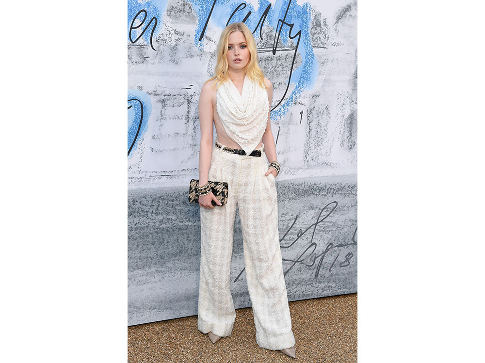 Ellie-Bamber-in-Chanel-attends-The-Summer-Party-2019-Presented-By-Serpentine-Galleries-And-Chanel–getty