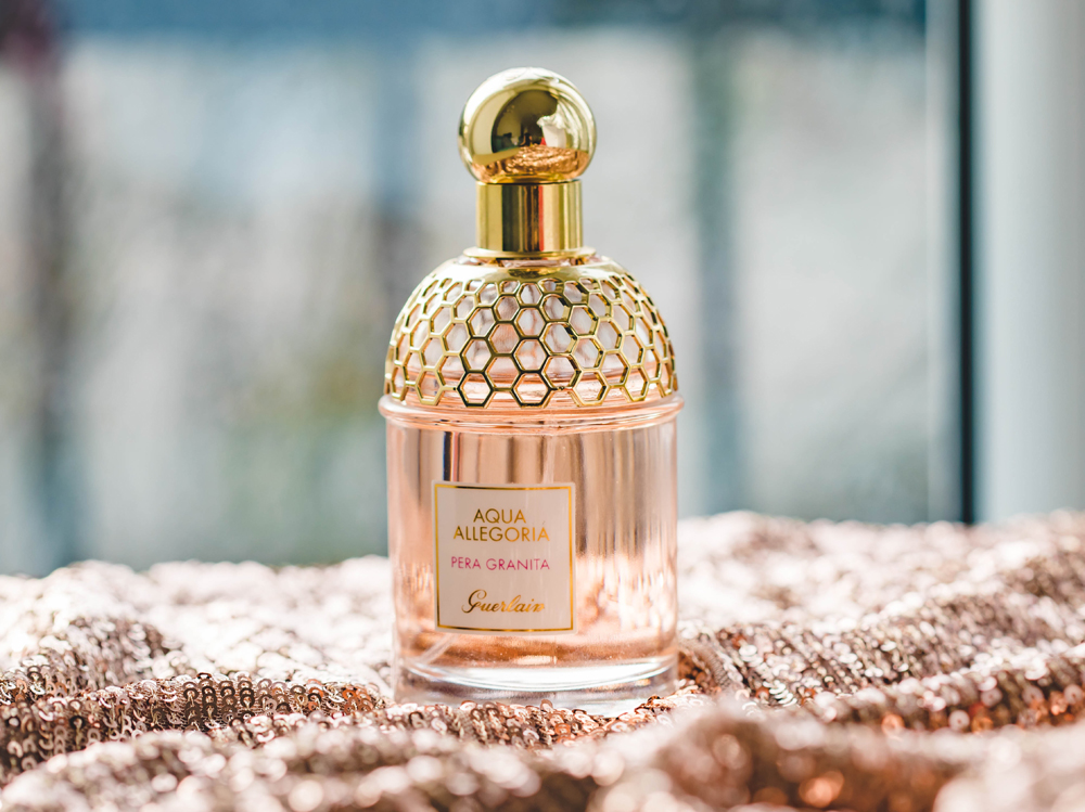 aroma-aromatic-blur-1961792