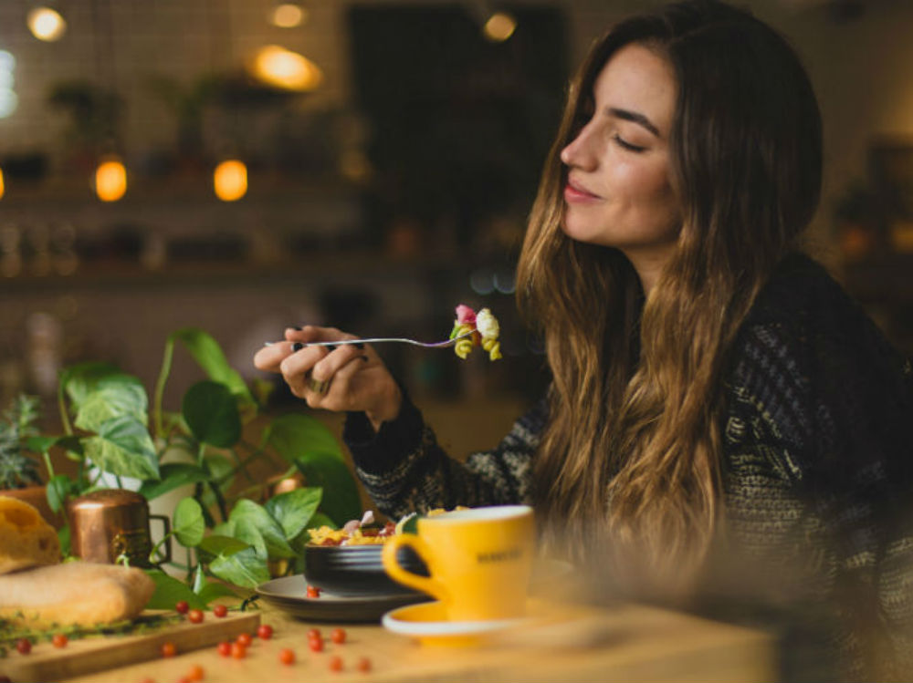 pranzo donna forchetta