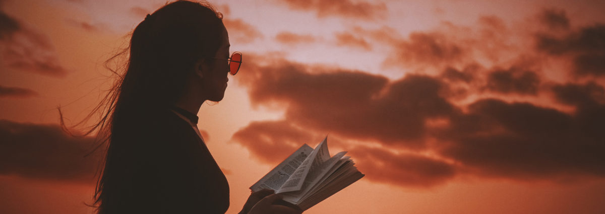 visore-libri-amore-DESK