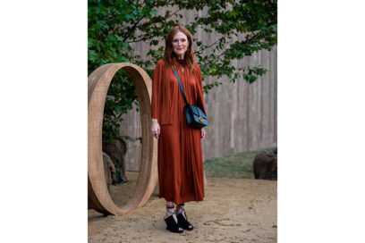 Julianne-Moore-is-seen-at-the-Dior-show-