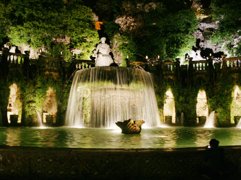 villa d este di notte tivoli