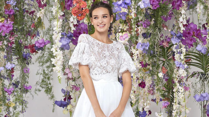 https://www.grazia.it/content/uploads/2019/10/COVER-abiti-da-sposa-a-fiori-EVIDENZA-670x377.jpg