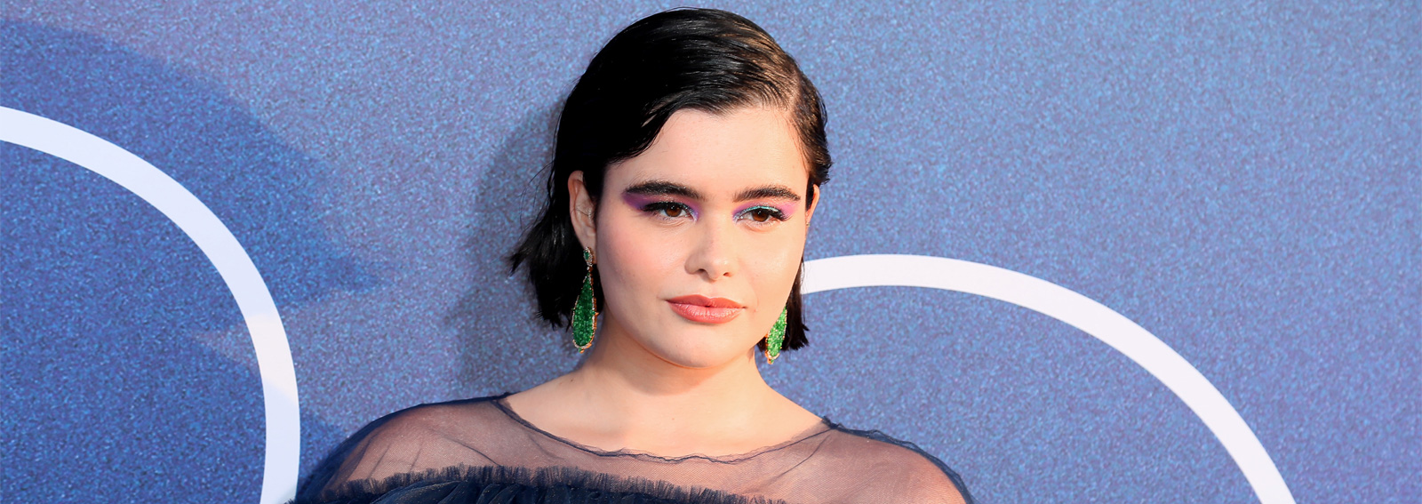 barbie-ferreira-beauty-look-Kat-Hernandez-euphoria-capelli-make-up-sopracciglia-cover-desktop-01