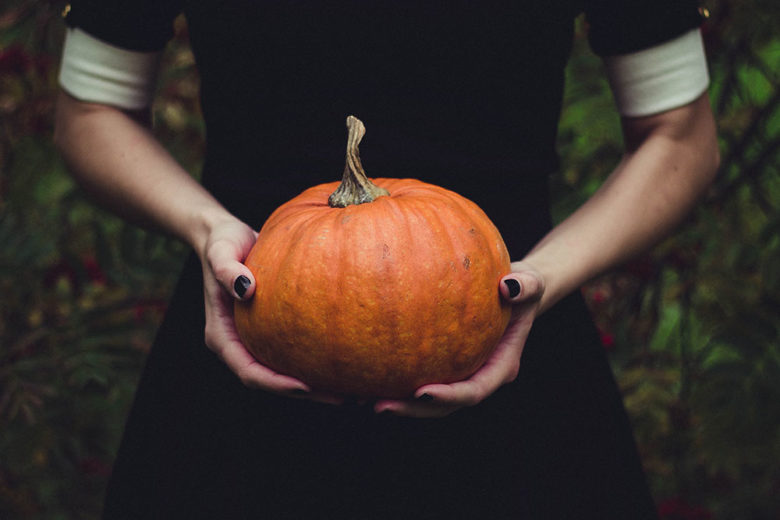 Unghie per Halloween: le nail art più spaventose (con un tocco glam)