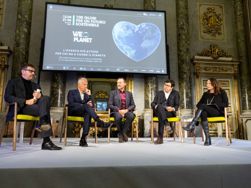 weplanet milano 2020 globi di artista installazione 11