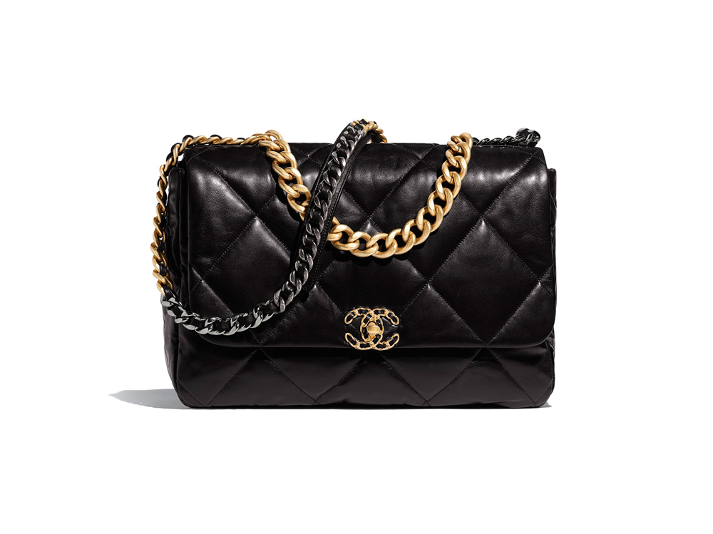 chanel-19-maxi-flap-bag-black-goatskin-gold-tone-silver-tone-ruthenium-finish-metal-goatskin-gold-tone-silver-tone-ruthenium-finish-metal-packshot-default-as1162b0156494305-8822682681374