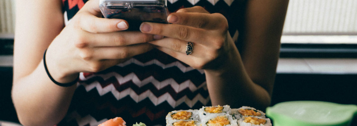 smartphone cibo sushi