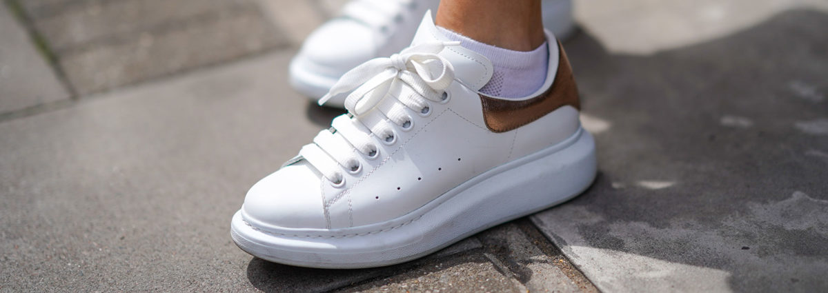 sneakers-stylight-desk