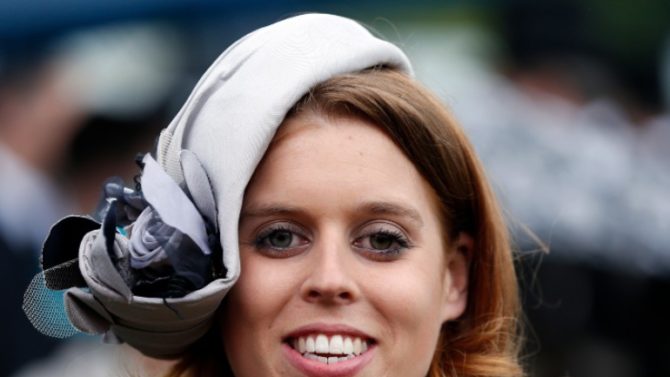 La principessa Beatrice rimanda la festa di fidanzamento: ecco perché