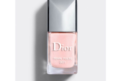 colori-di-smalto-di-tendenza-primavera-2020-dior top coat perlato