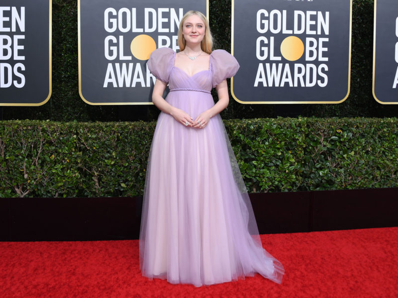 elle-fanning-golden-globes