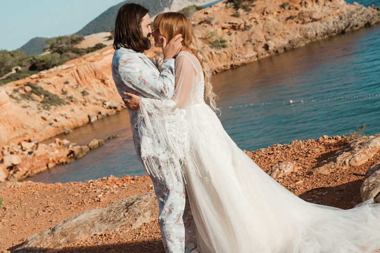 Sara e James e il loro matrimonio “boho” a Ibiza