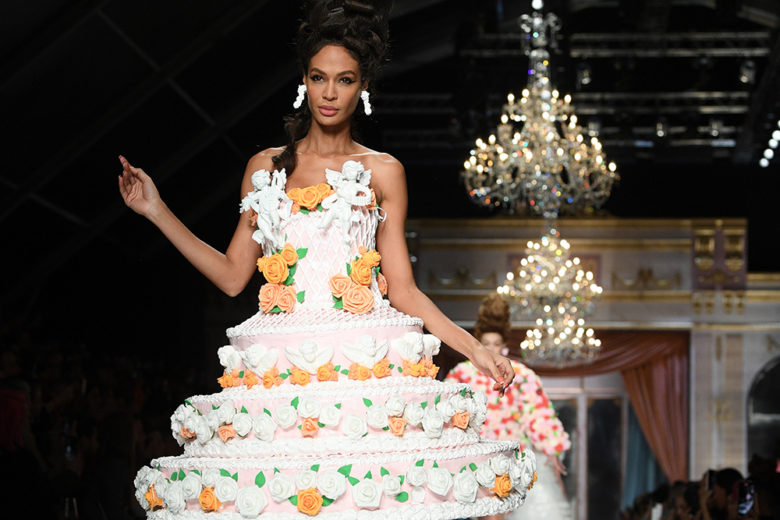 Moschino FW 2020: sfila l’art de la pâtisserie di Jeremy Scott!