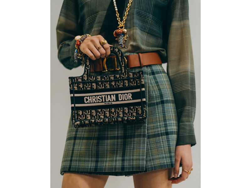 DIOR_READY-TO-WEAR_AUTUMN-WINTER_2020-2021_BACKSTAGE_©INES-MANAI_40