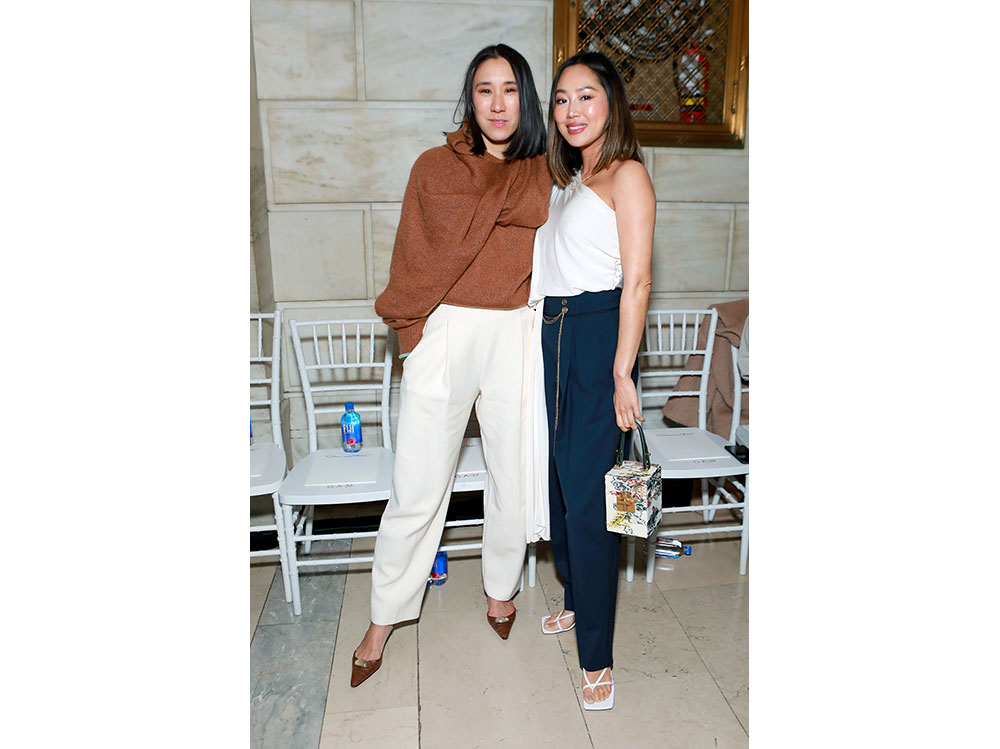 Eva-Chen-and-Amy-Song-attend-Oscar-De-La-Renta